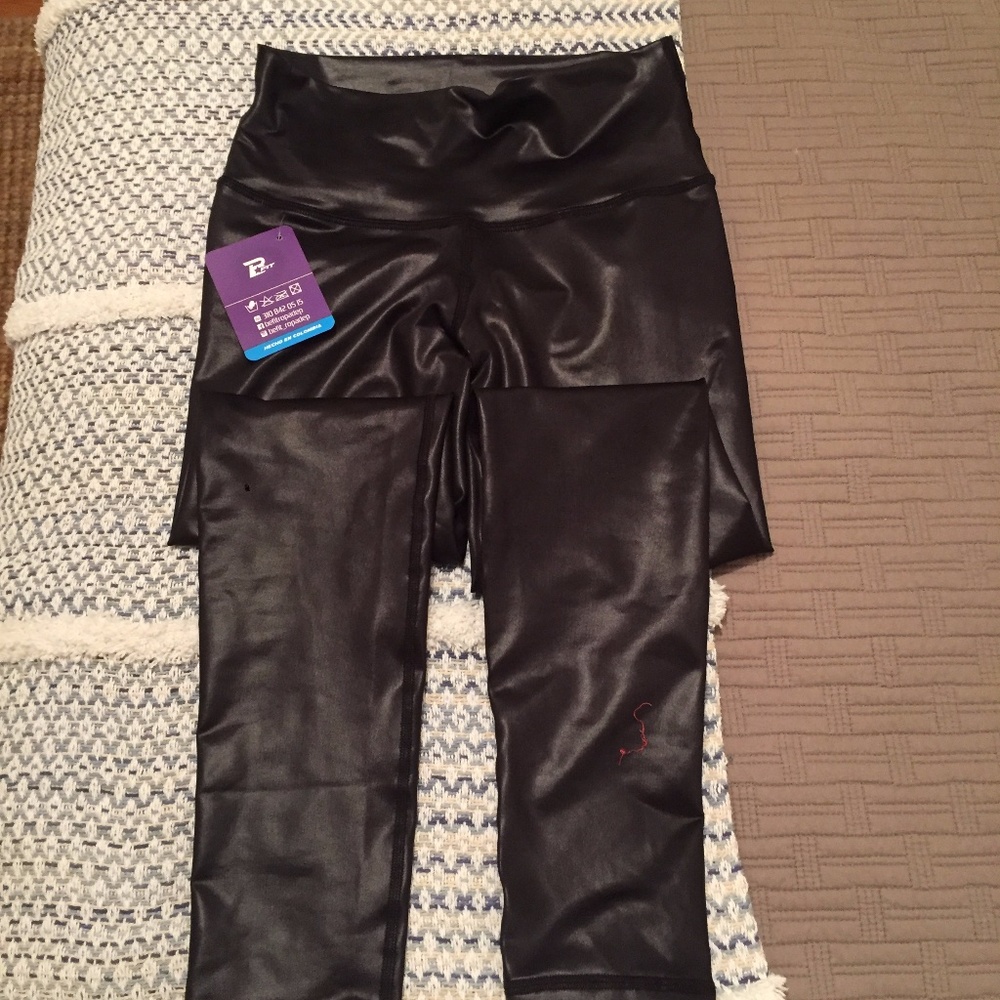 High rise, shiny legging (Size: Small)